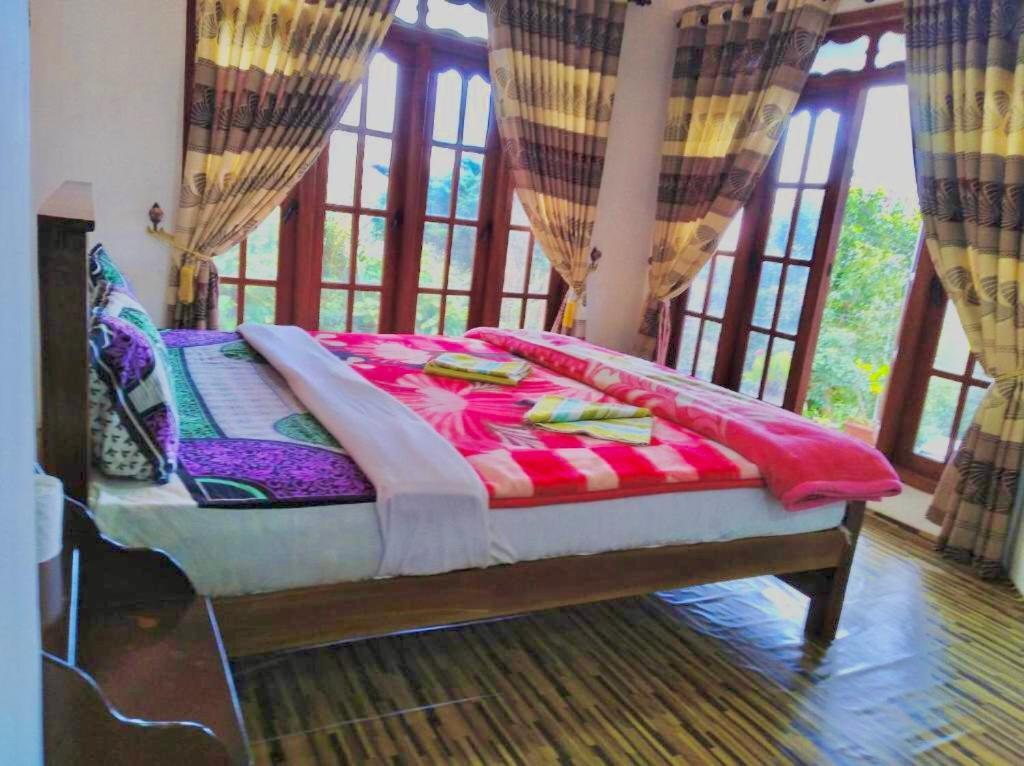 Travellers Nest Inn นูวาราเอลิยา ภายนอก รูปภาพ